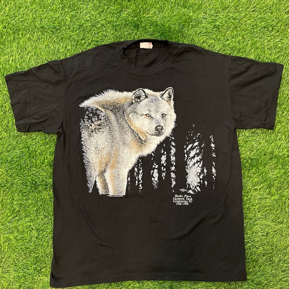 Vintage 90s nature wolf 1991 t shirt size large